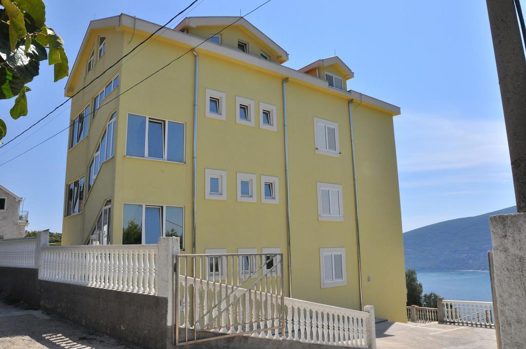Apartment Bayer Herceg Novi Exterior foto